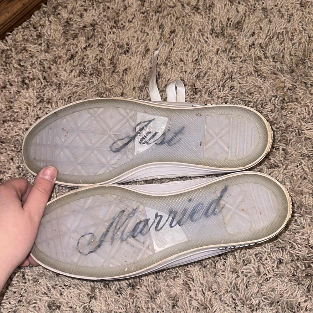 Wedding converse Size 10 - Picture 2 of 3